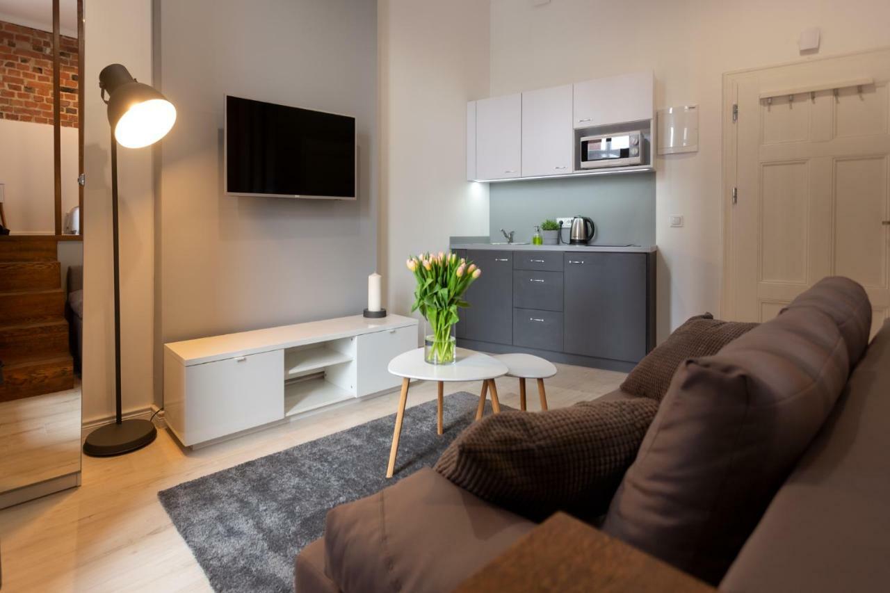 Piekny Klasyczny Apartament W Centrum Poznania Bagian luar foto